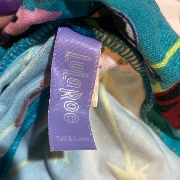 Lularoe spaceship Tall and Curvy leggings - Picture 2 of 3